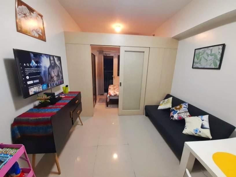 D&G Affordable Staycation Airbnb Ph Makati City Exterior foto