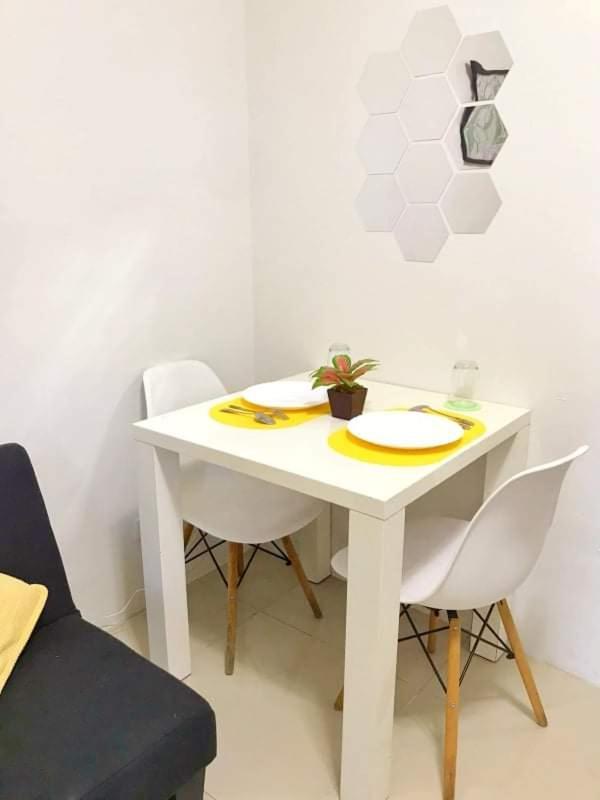 D&G Affordable Staycation Airbnb Ph Makati City Exterior foto